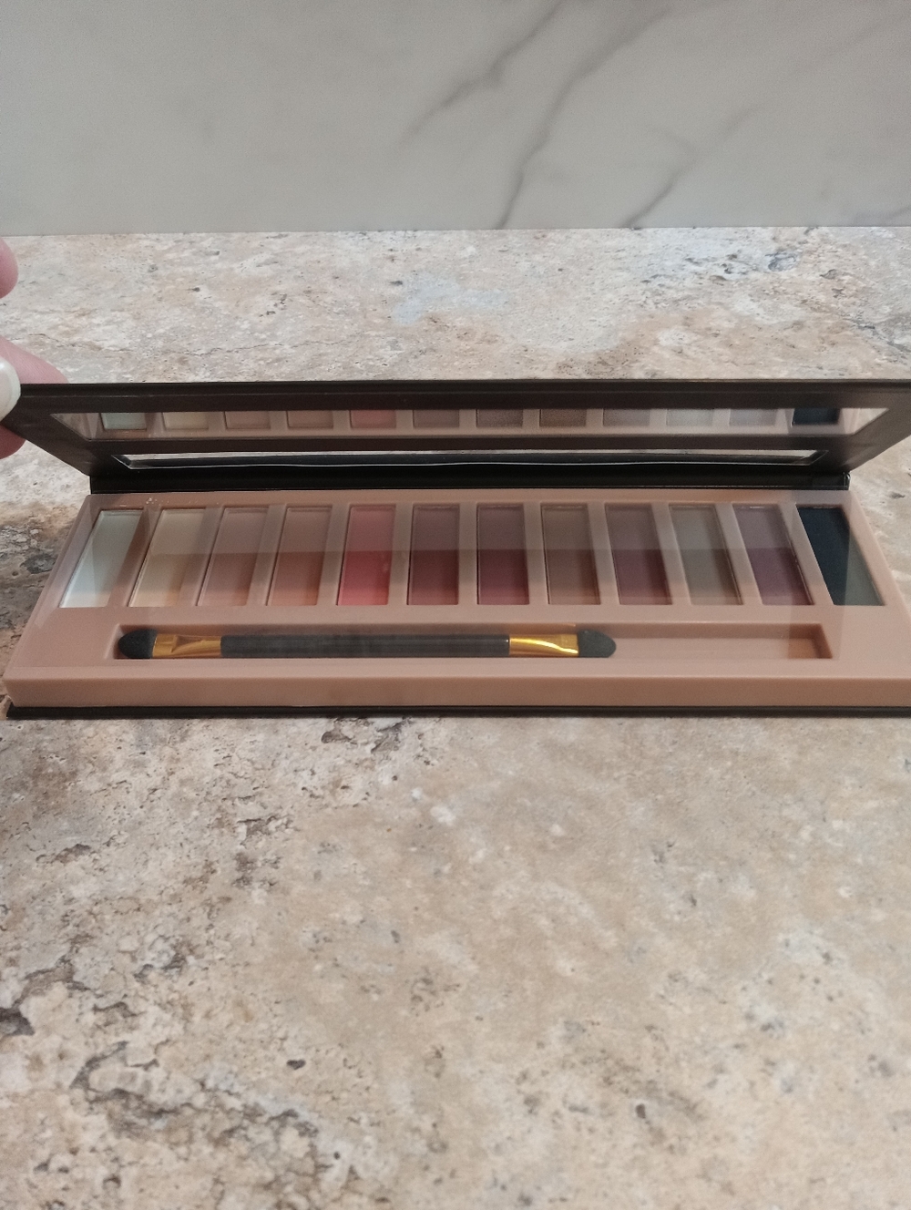 NAKEDS 12-Color Eyeshadow Palette - Picture 4 of 6